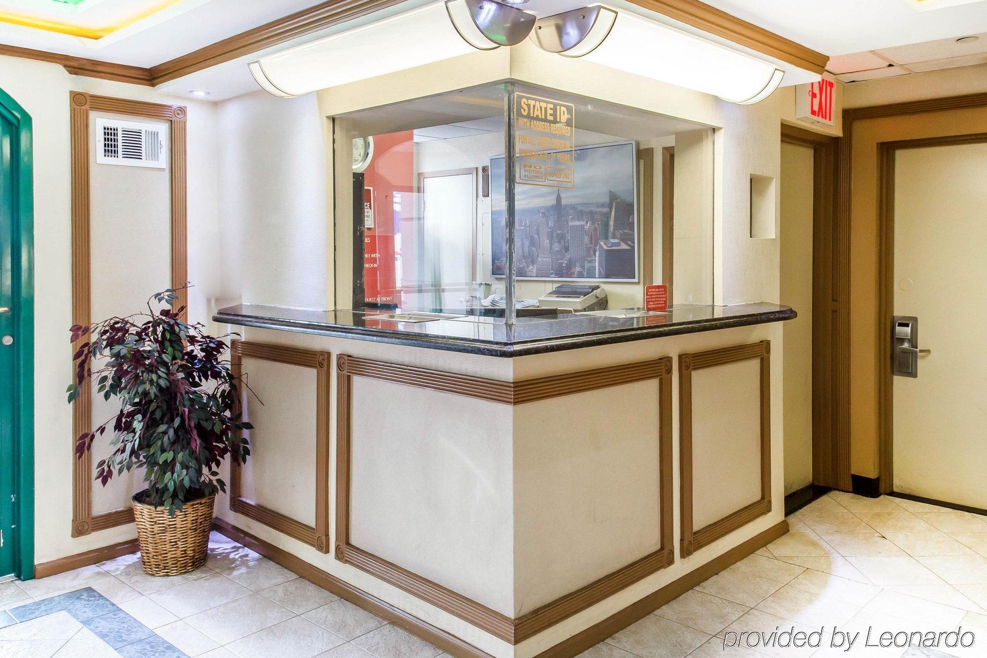 Econo Lodge South Ozone Park New York Exterior photo