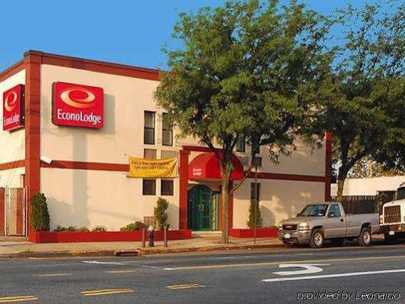 Econo Lodge South Ozone Park New York Exterior photo
